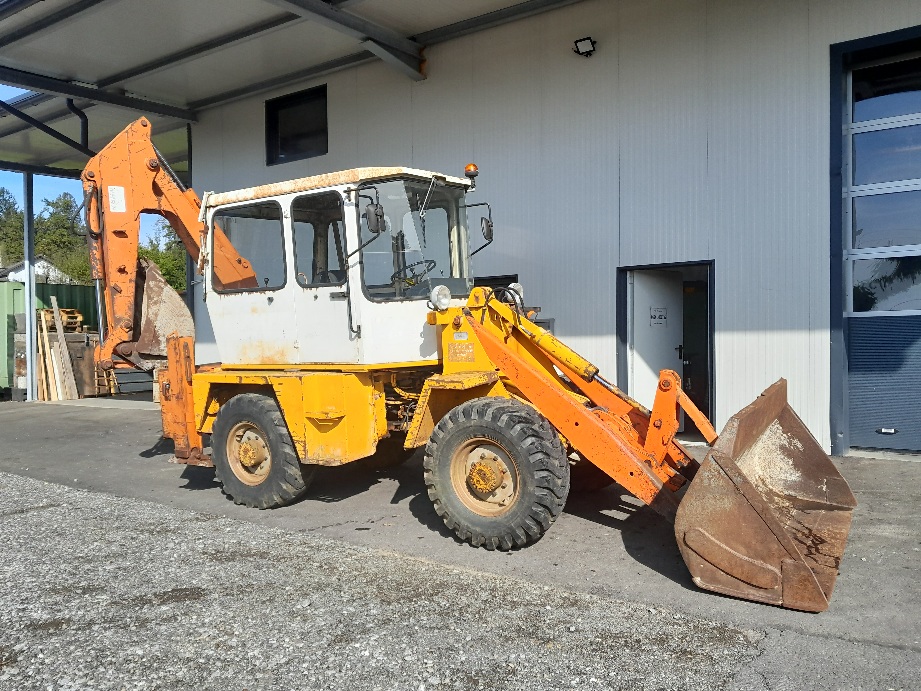 Baggerlader Schaeff SKB 902 7 Ton.